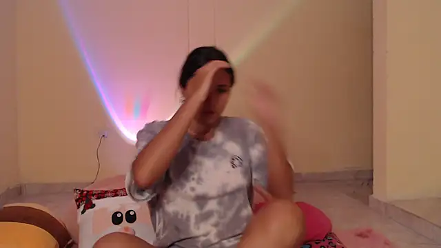 Snapshot of _maiahairy_ chatting on 12.10.24  maiahairy  online show from 12.10.24