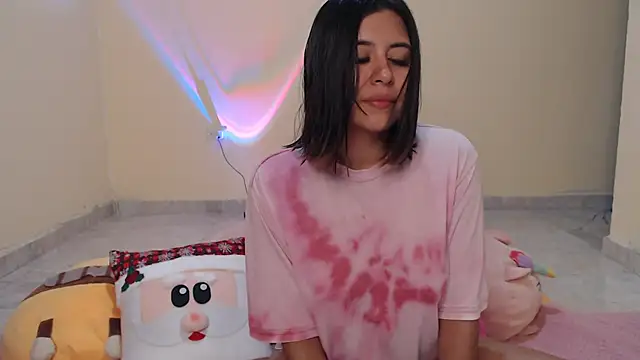 Snapshot of _maiahairy_ chatting on 12.14.24  maiahairy  online show from 12.14.24