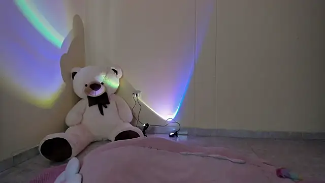 Snapshot of _maiahairy_ chatting on 10.17.25  maiahairy  online show from 10.17.25