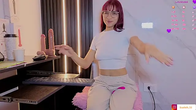 Scarlet Red  online show from 11.25.25