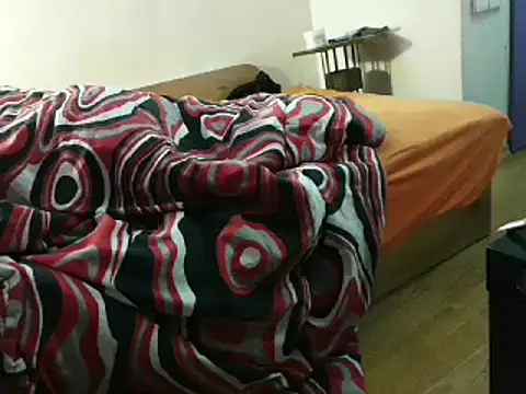 eblata04 online show from 02.14.25