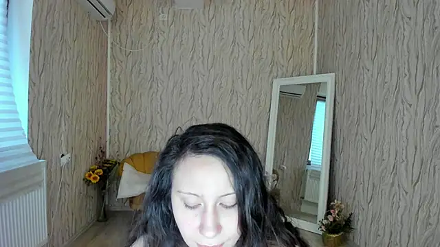 AishaRouhi online show from 02.15.25