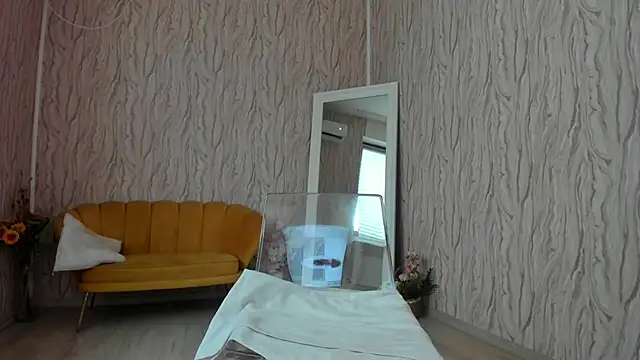 AishaRouhi online show from 02.15.25