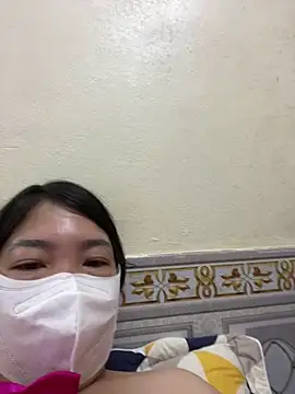 Snapshot of Hachi_Sweetbabie_ chatting on 10.17.25 Hachi Sweetbabie online show from 10.17.25