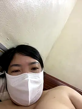 Snapshot of Hachi_Sweetbabie_ chatting on 10.18.25 Hachi Sweetbabie online show from 10.18.25