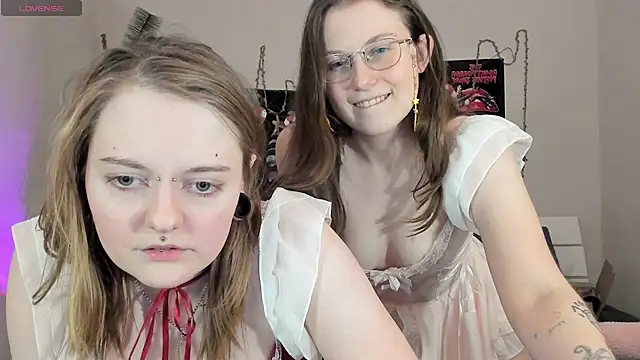 Snapshot of BebKonie chatting on 01.02.25 BebKonie online show from 01.02.25