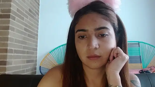 helenacyruss online show from 01.30.25