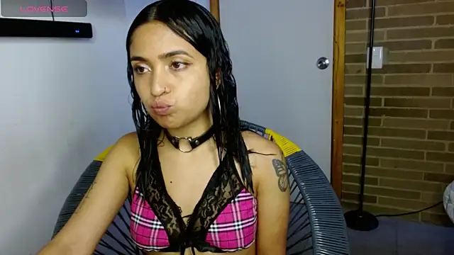 helenacyruss online show from 10.28.25