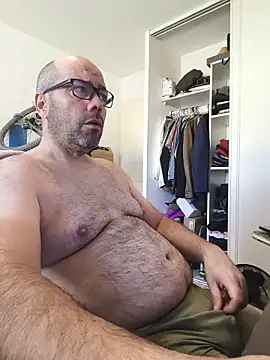 Snapshot of veryverybigdick45 chatting on 06.18.26 veryverybigdick45 online show from 06.18.26