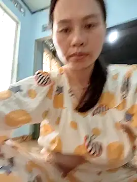 Baby-ladyass20 online show from 10.27.25