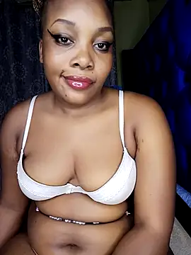 Snapshot of Queenshaz01 chatting on 02.26.25 Queenshaz01 online show from 02.26.25