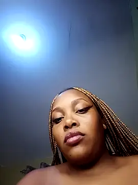 Snapshot of Queenshaz01 chatting on 02.27.25 Queenshaz01 online show from 02.27.25