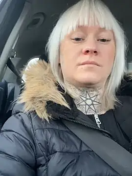 poussichienne online show from 02.01.26