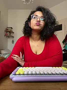 Curvydesifromgermany online show from 03.20.25