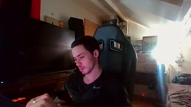 Logan23310 online show from 01.11.25