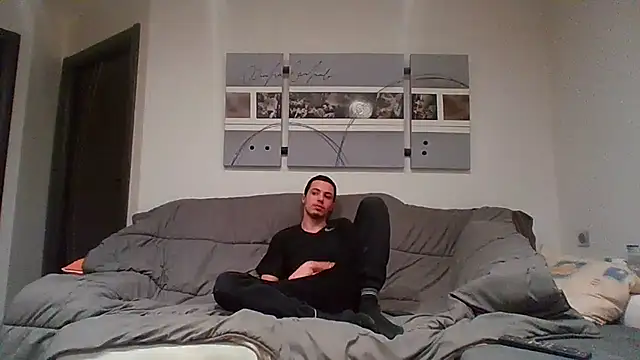 Logan23310 online show from 01.13.25