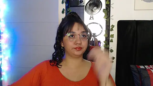 Snapshot of Alezapark chatting on 06.22.26 Alezapark online show from 06.22.26