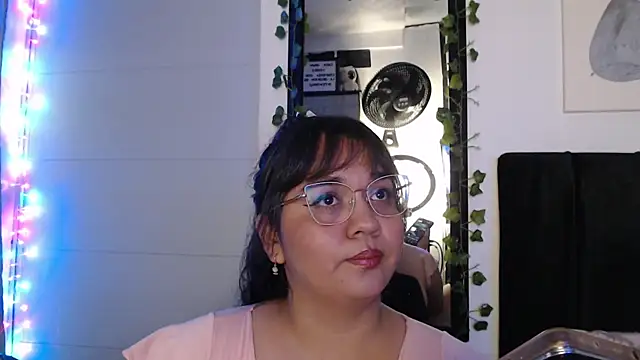 Snapshot of Alezapark chatting on 07.04.26 Alezapark online show from 07.04.26