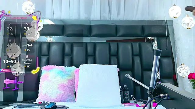 AuraRoss online show from 10.16.25