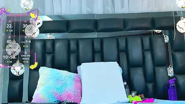 AuraRoss online show from 10.31.25