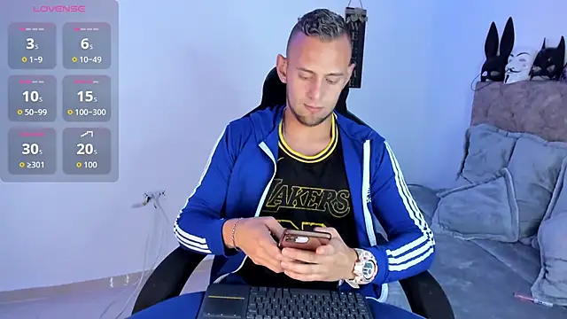 Damon Bakert online show from 10.08.25