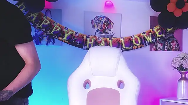 Steev Novoa online show from 10.17.25