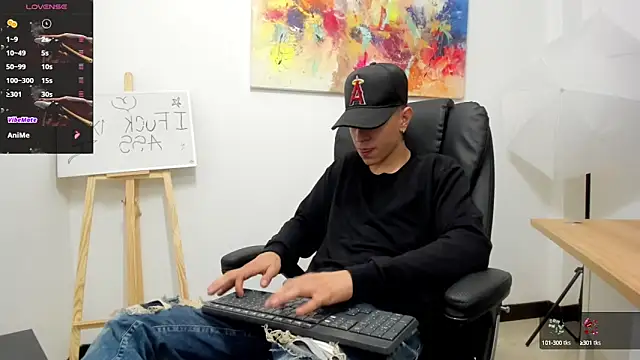 Snapshot of Dei_v_48 chatting on 02.18.25 Dei v 48 online show from 02.18.25