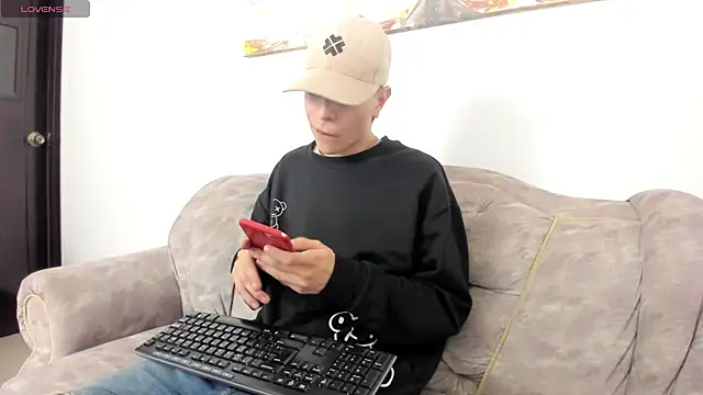 Snapshot of Dei_v_48 chatting on 03.14.25 Dei v 48 online show from 03.14.25