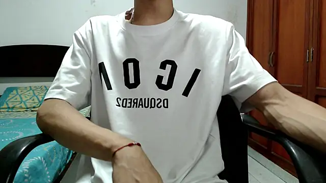 Snapshot of Dei_v_48 chatting on 09.21.25 Dei v 48 online show from 09.21.25