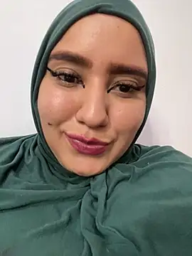 hannahayat online show from 12.16.24