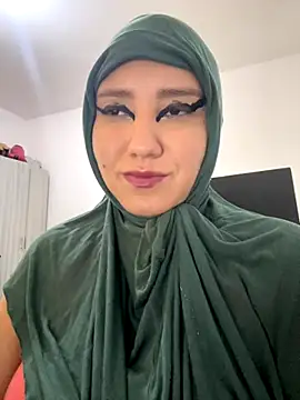 hannahayat online show from 10.31.25