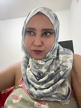 hannahayat online show from 04.23.26