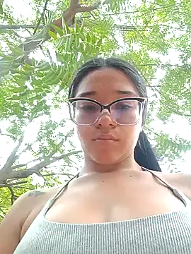 -VICKKY online show from 02.28.25