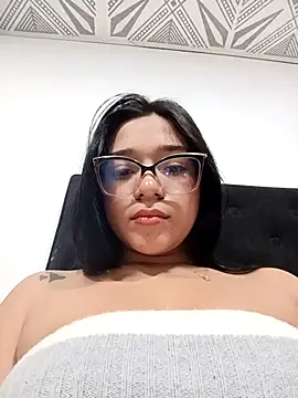 -VICKKY online show from 10.08.25