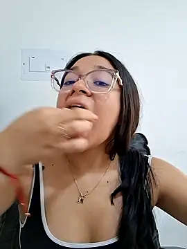 -VICKKY online show from 02.12.26