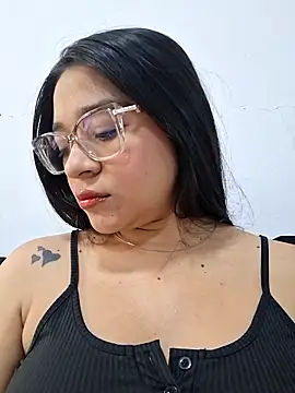 -VICKKY online show from 04.14.26