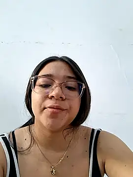 -VICKKY online show from 04.20.26