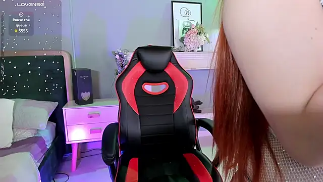 Snapshot of tiffany_becker chatting on 02.27.25 tiffany becker online show from 02.27.25