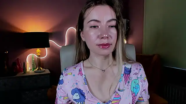 Mia Tasty online show from 10.25.25