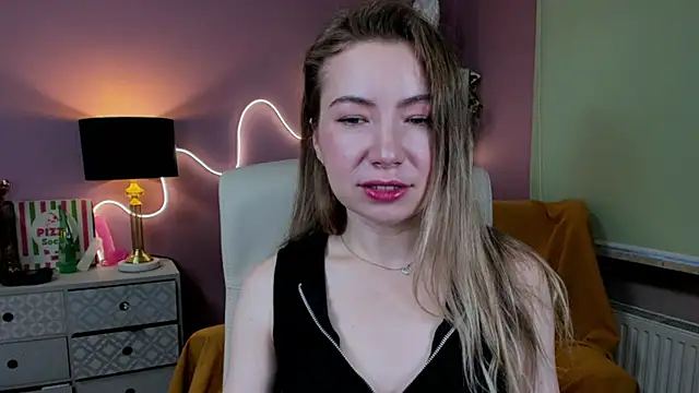 Mia Tasty online show from 11.27.25