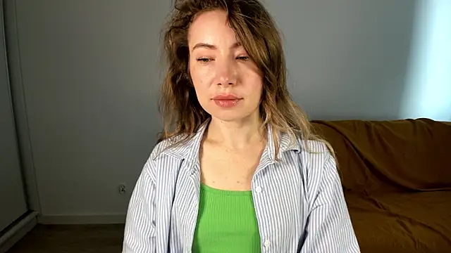 Mia Tasty online show from 04.17.26