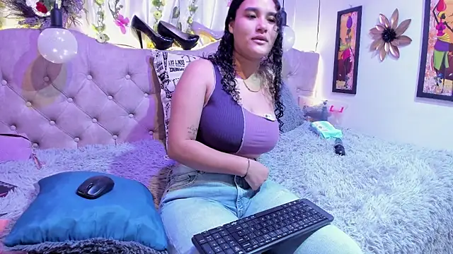 Snapshot of Chanelle_ chatting on 03.20.25 Chanelle online show from 03.20.25