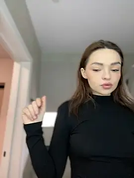 Snapshot of AnaWest chatting on 01.18.25 AnaWest online show from 01.18.25