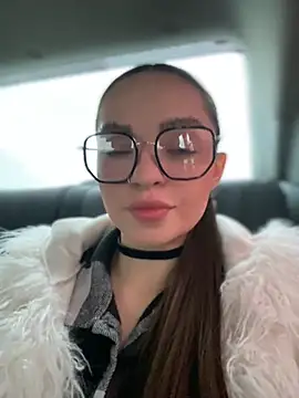 Snapshot of AnaWest chatting on 01.24.25 AnaWest online show from 01.24.25