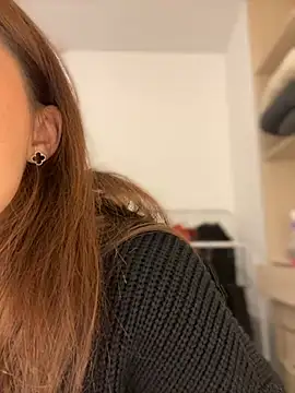 Snapshot of AnaWest chatting on 03.03.25 AnaWest online show from 03.03.25