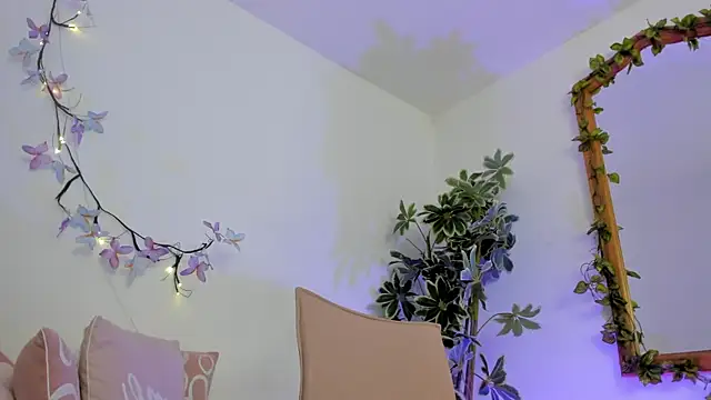 BonnieCute  online show from 10.01.25