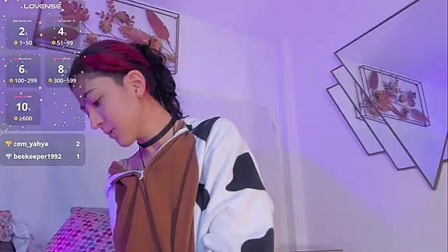 BonnieCute  online show from 10.26.25