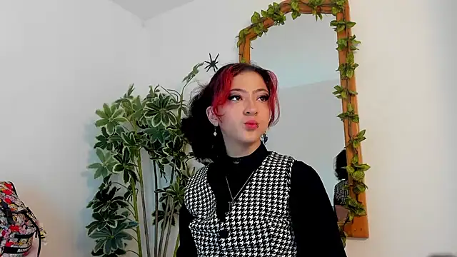 BonnieCute  online show from 11.10.25