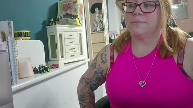 NikiDeeOfficial online show from 09.14.25