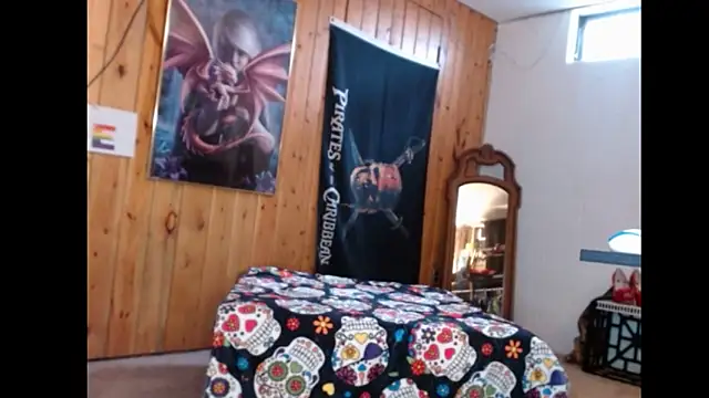 Snapshot of JamieBottoms chatting on 09.19.25 JamieBottoms online show from 09.19.25